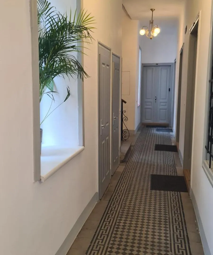 Top Apartments Schoenbrunn Vienna 0*,
